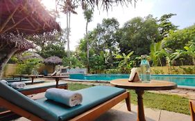 Marari Beach Bungalow Resort Alleppey